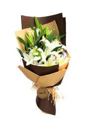 White Lilyum Çiçek Buketi